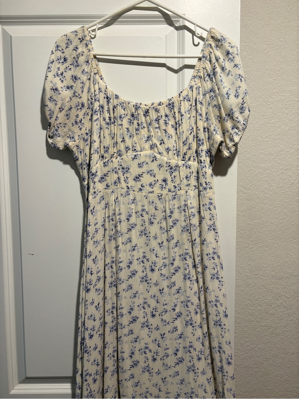 Angie Dress cream with white flowers